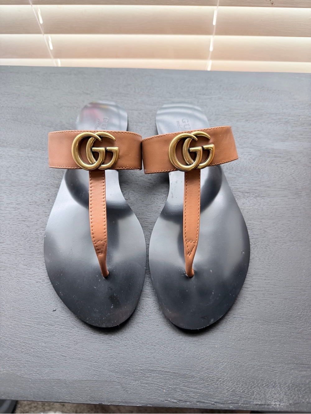 💯 % Authentic Gucci Leather Sandals